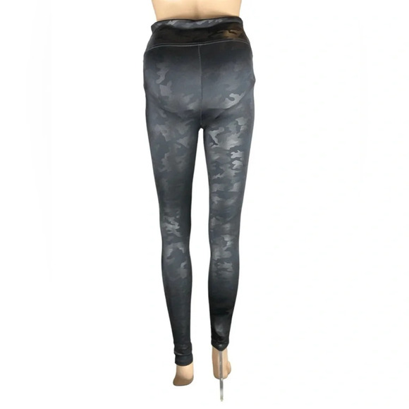 SPANX Womens Faux Leather Camo Leggings Size S Petite Elastic Waist Shaping - Picture 6 of 10